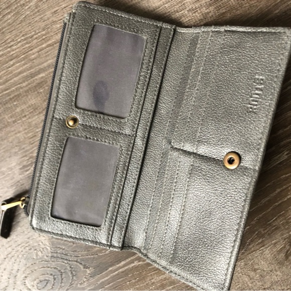 ROOTS Leather Wallet - Picture 3 of 3